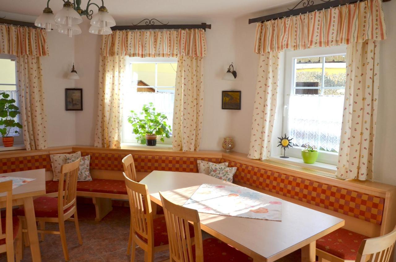 Hôtel Ferien Am Talhof à Sankt Urban Extérieur photo